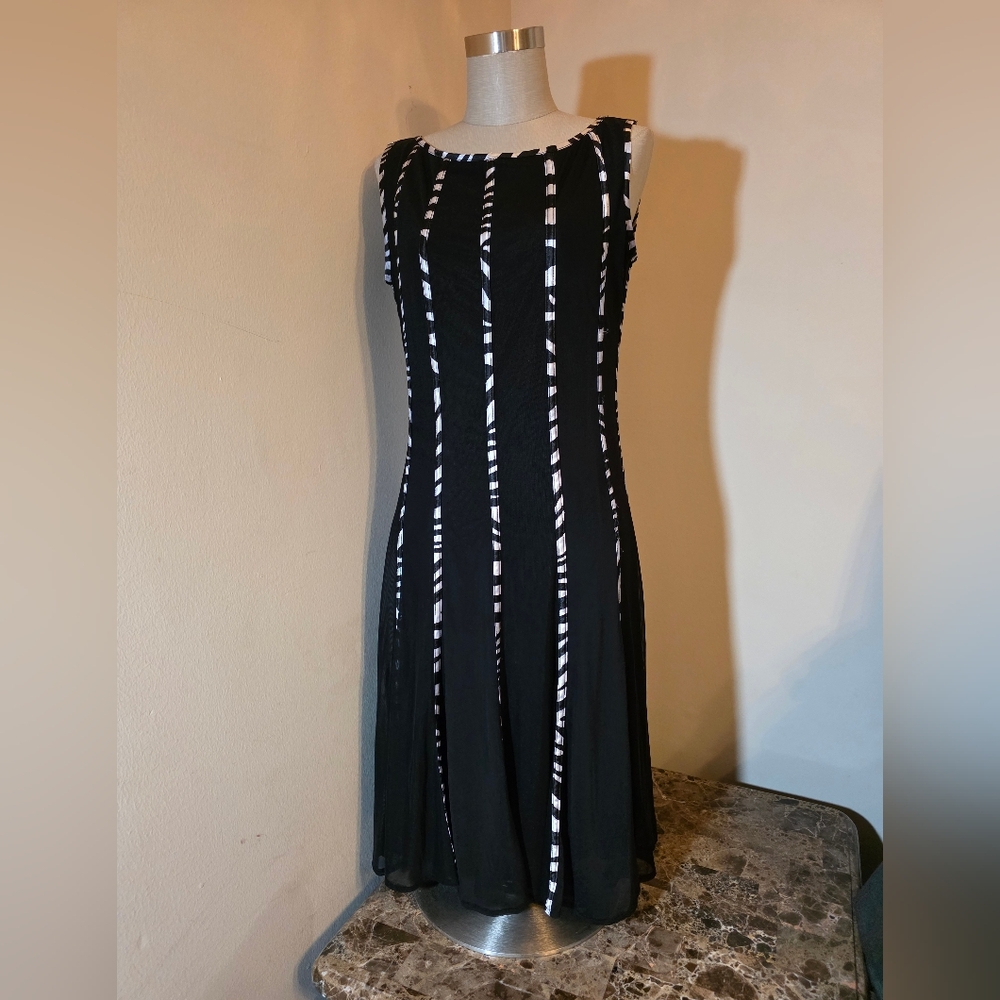 Forever • Black & White Sleeveless Fit&Flare Midi Dress w/ Sheer Overlay.  Sz M